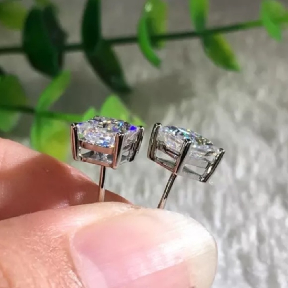 **2.5 Carat Square Princess Diamond Stud Earrings - Picture 4 of 6